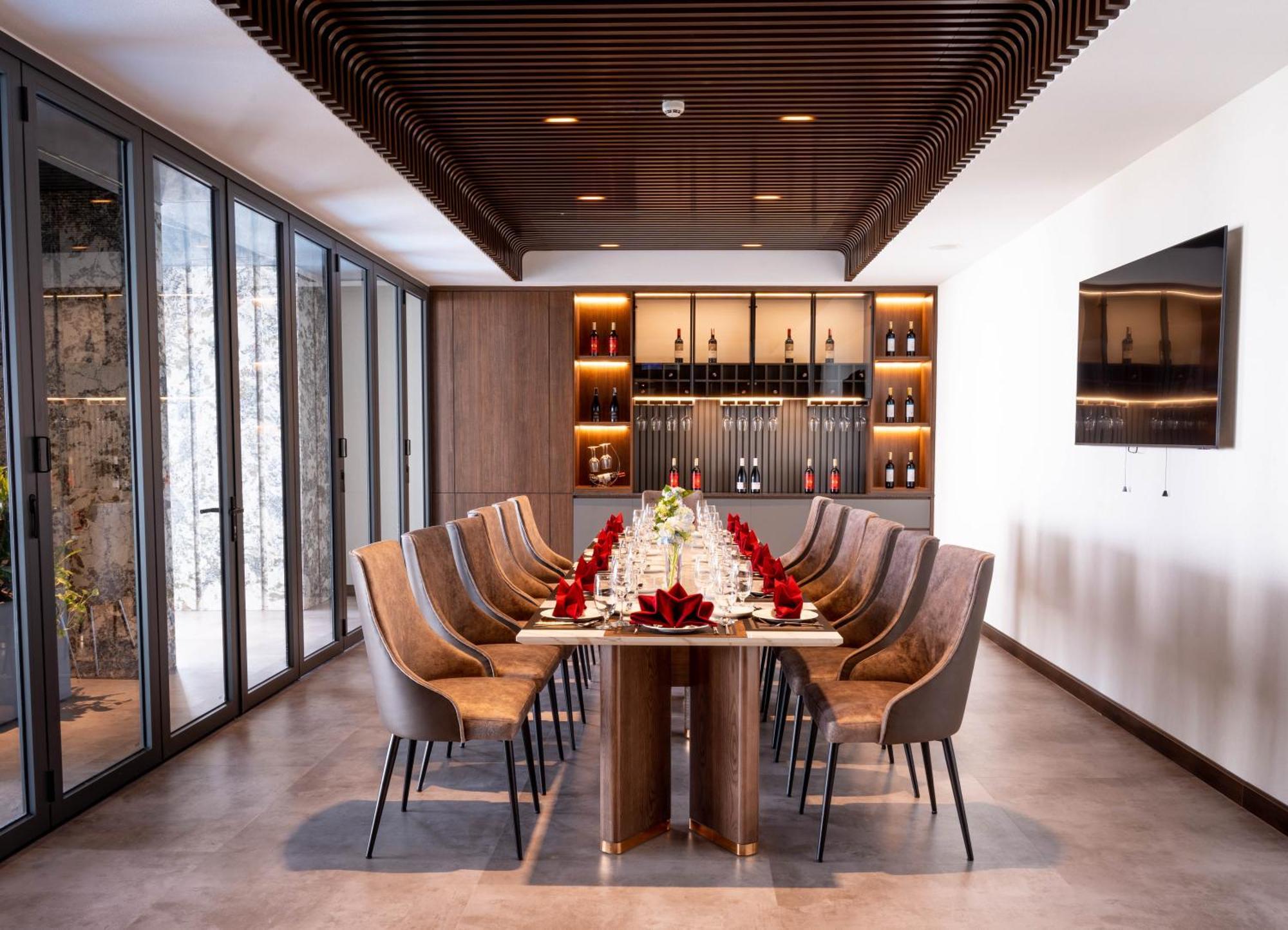 The Malibu Hotel 5*